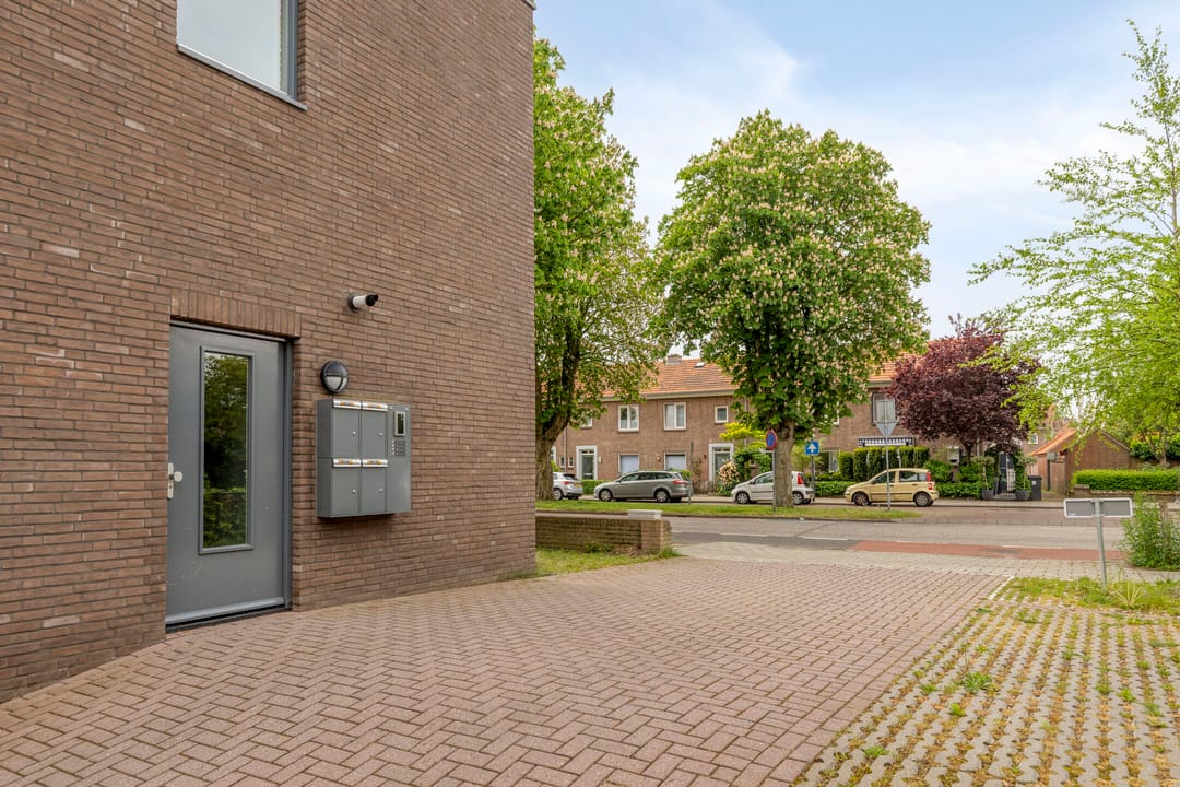Photo 26 of Pater van den Elsenstraat 6