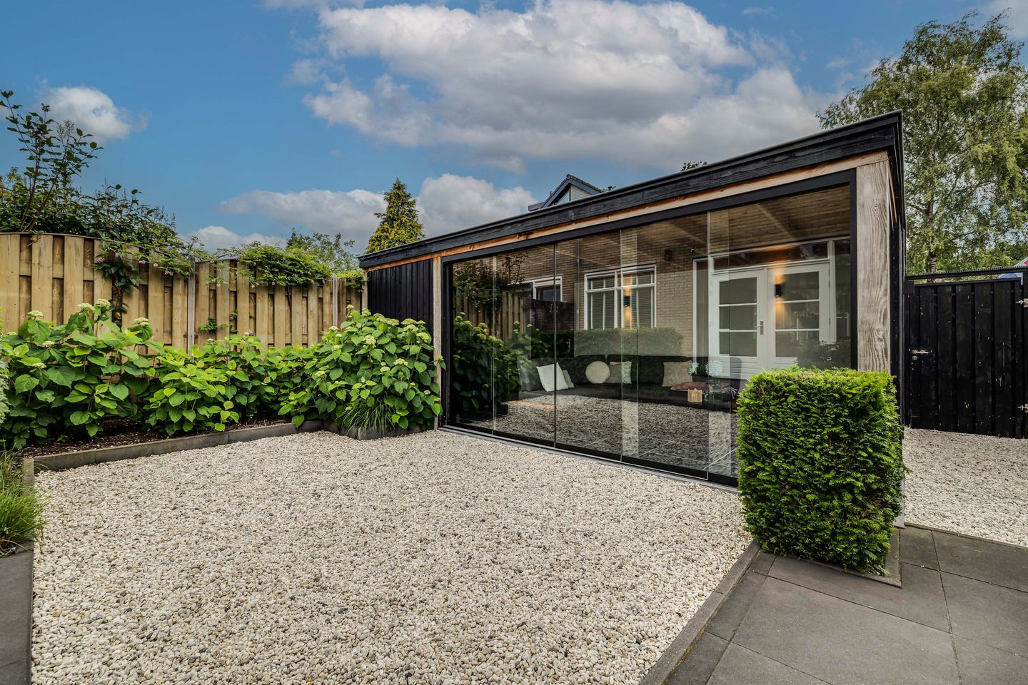 Photo 35 of Van Solmsstraat 15