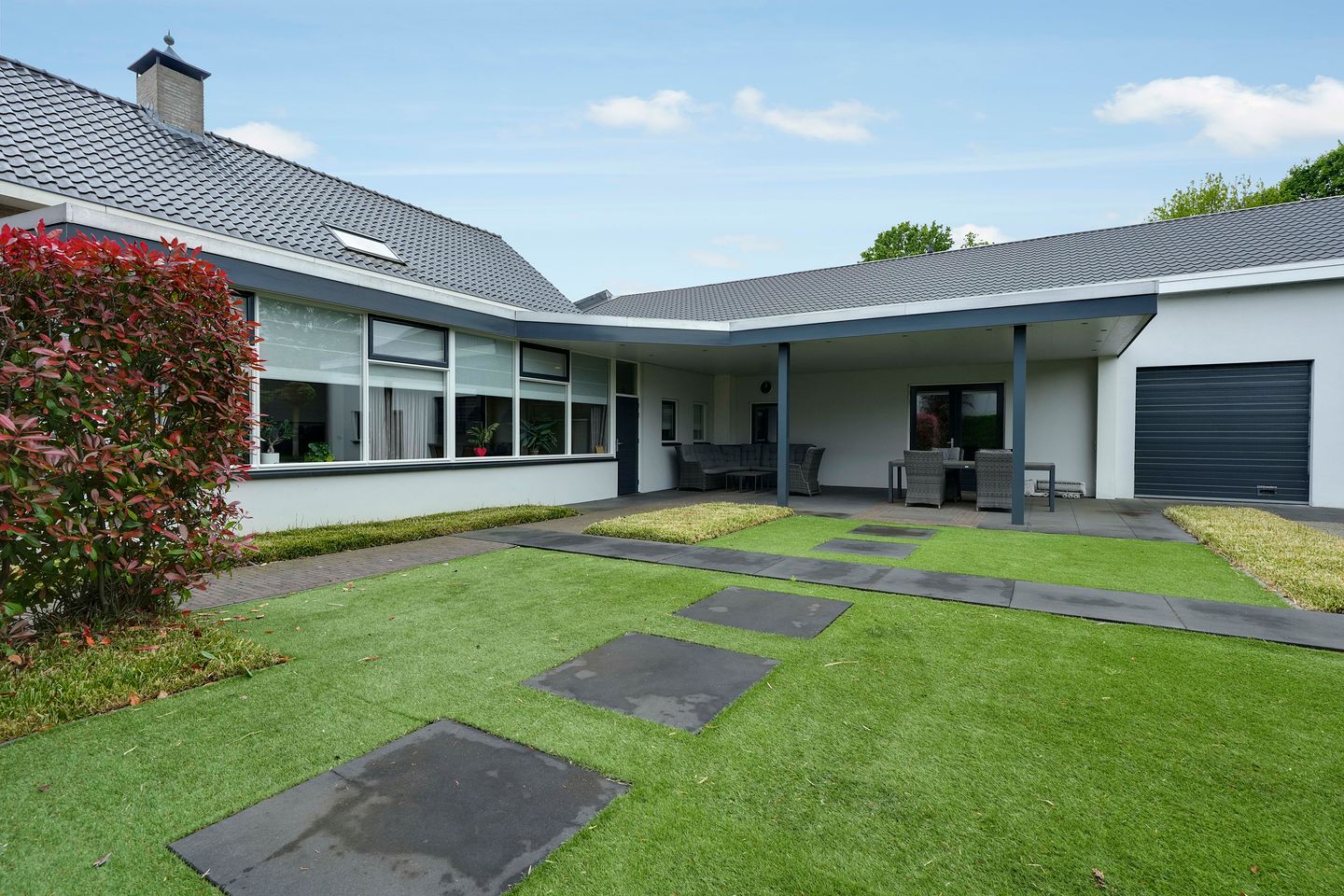 Photo 44 of Voederheil 10