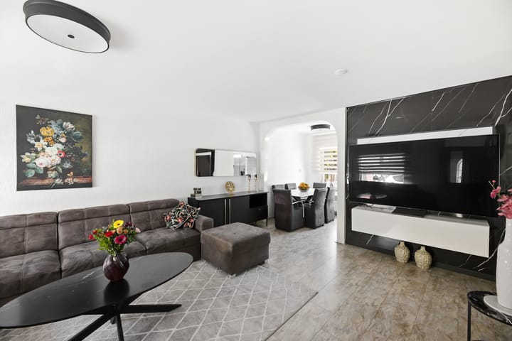 Tussenwoning te koop: Gerrit Rietveldstraat 40, Vlissingen
