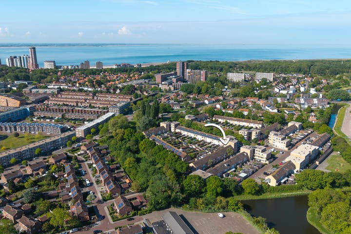 Tussenwoning te koop: Gerrit Rietveldstraat 40, Vlissingen