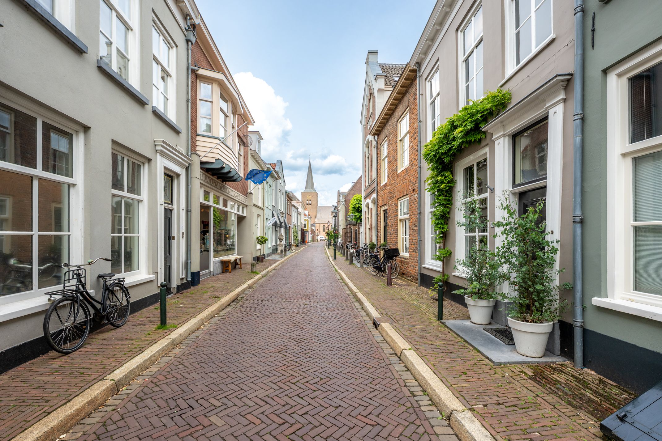 Photo 6 of Oeverstraat 23