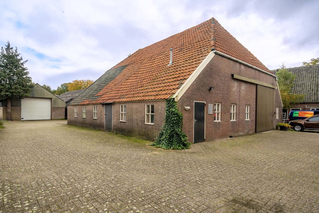 Photo 32 of Hoofdstraat 55