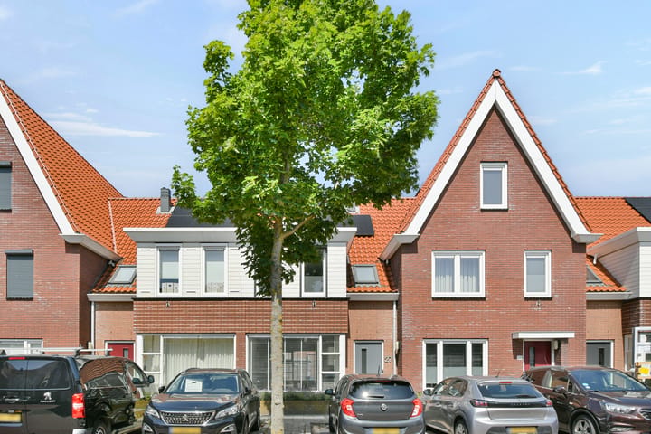 Photo 3 of van Heemstrastraat 27