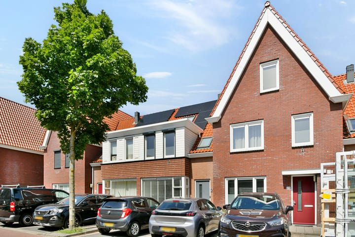 Photo 2 of van Heemstrastraat 27