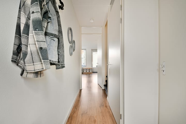 Photo 4 of van Heemstrastraat 27