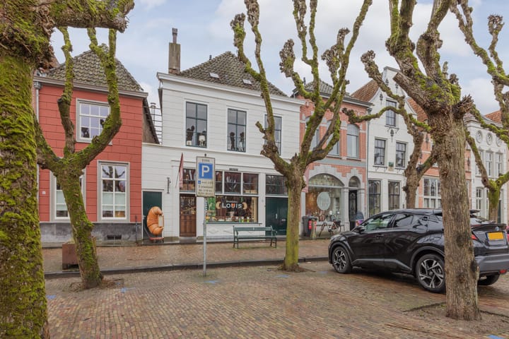 Appartement te koop: Markt 22A, Geertruidenberg