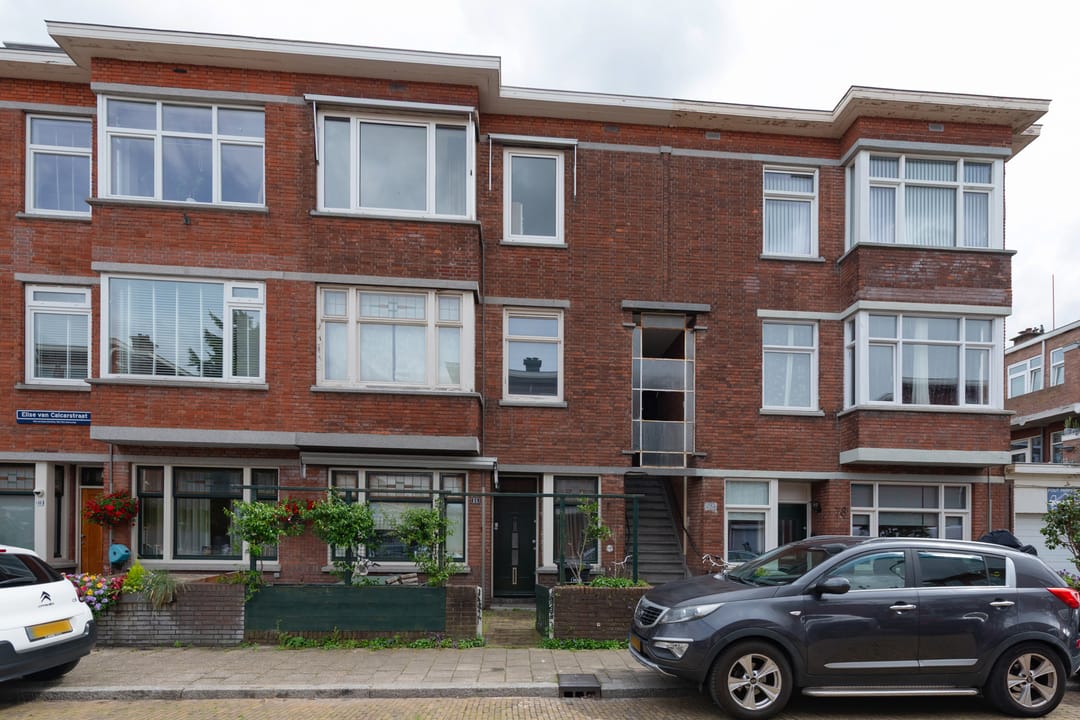 Photo 1 of Elise van Calcarstraat 72
