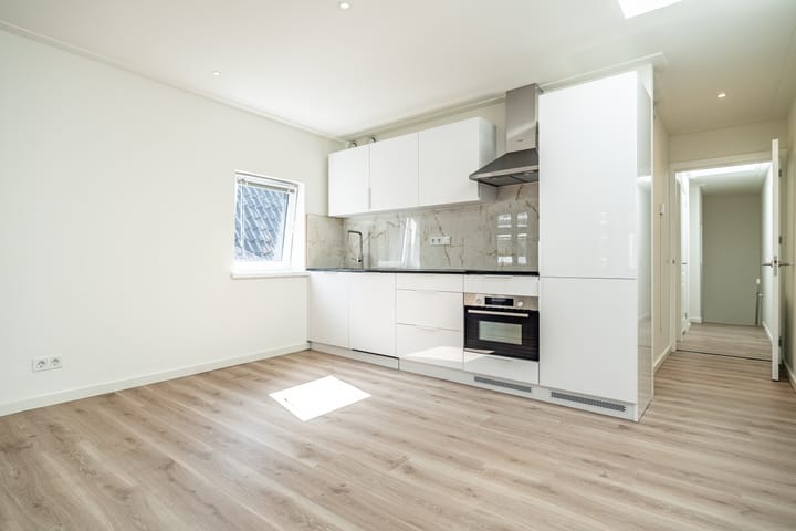 Photo 5 of Dorpsstraat 87-A
