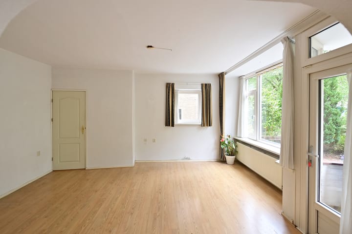 Foto 4 van Admiraal de Ruyterlaan 69