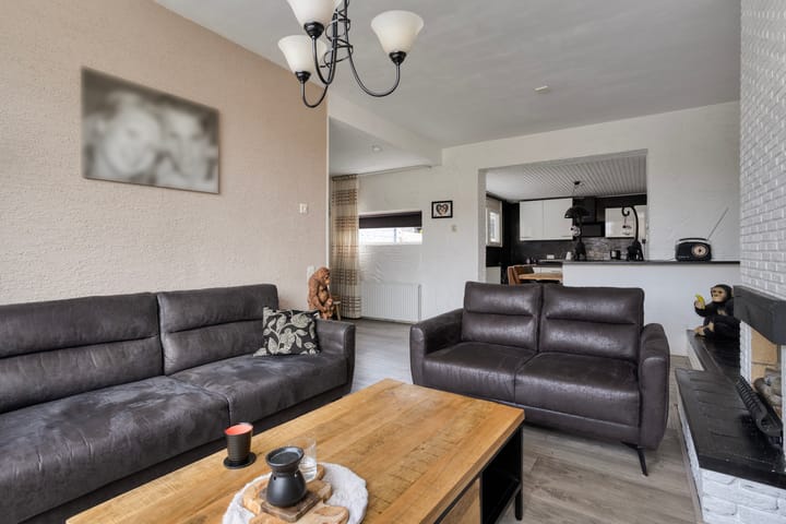 Tussenwoning te koop: Jacques Perkstraat 8, Winschoten