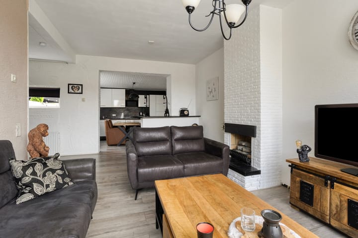 Tussenwoning te koop: Jacques Perkstraat 8, Winschoten