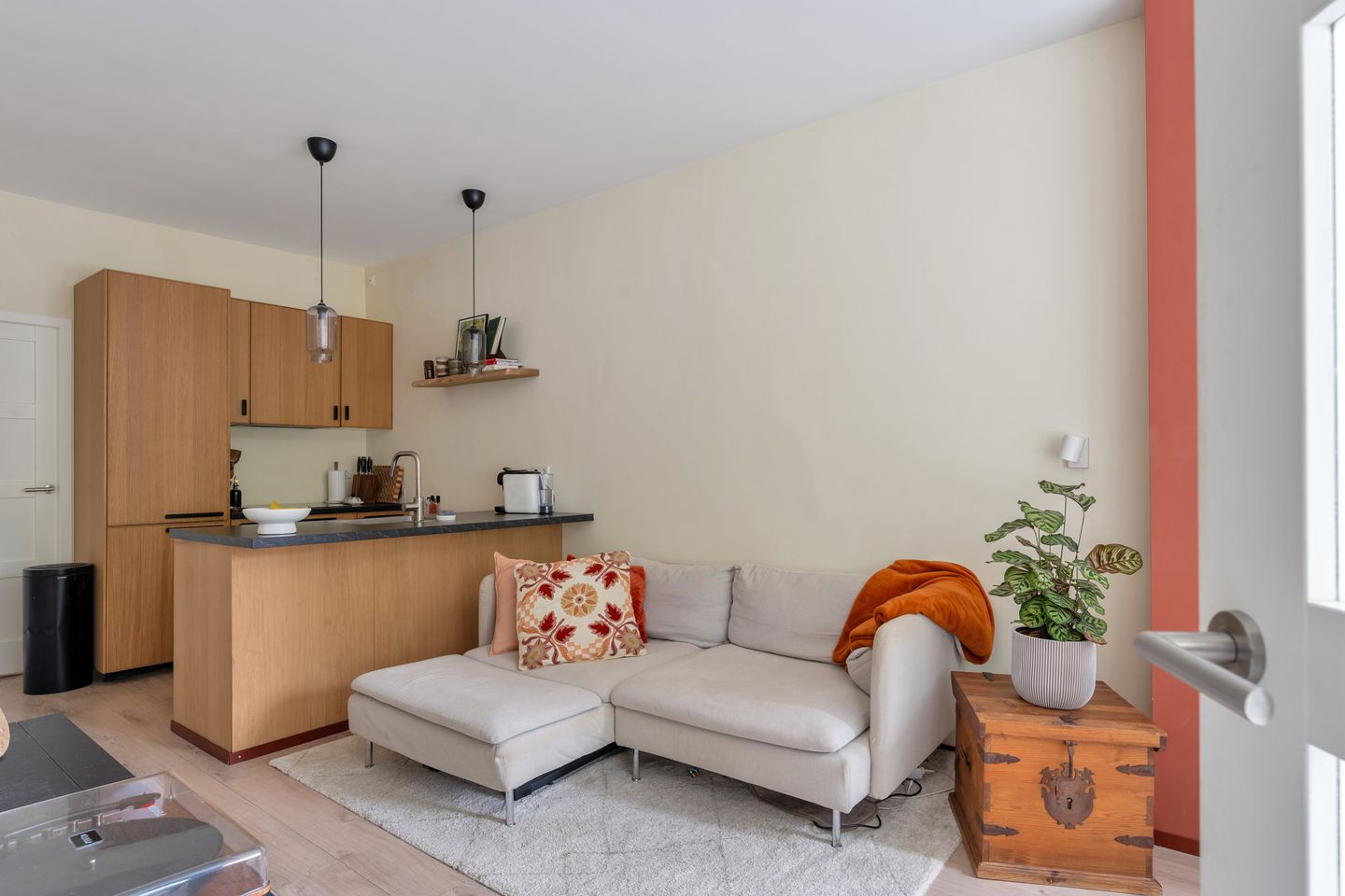 Photo 10 of Buys Ballotsingel 85-B