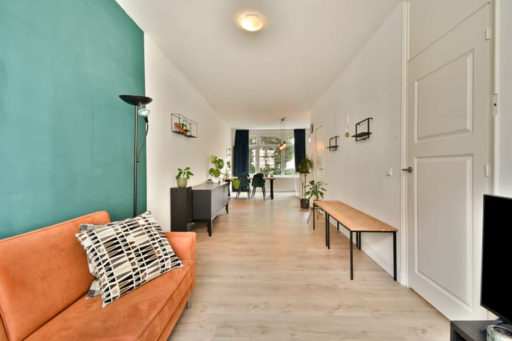 Photo 3 of Voltastraat 18-B