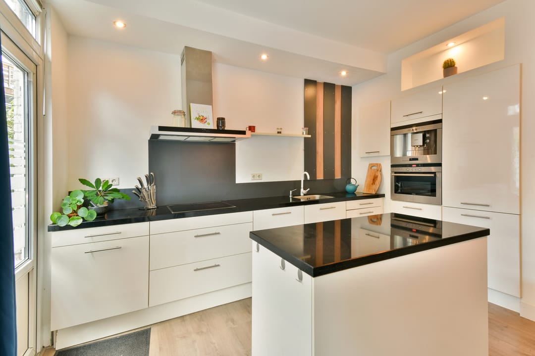 Photo 2 of Voltastraat 18-B