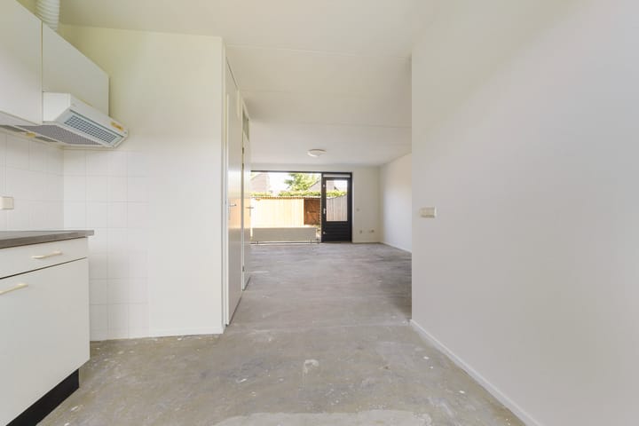 Tussenwoning te koop: Roodeschoolstraat 43, Tilburg