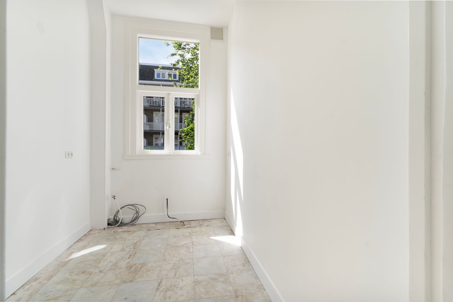 Photo 19 of Frans van Mierisstraat 87-1