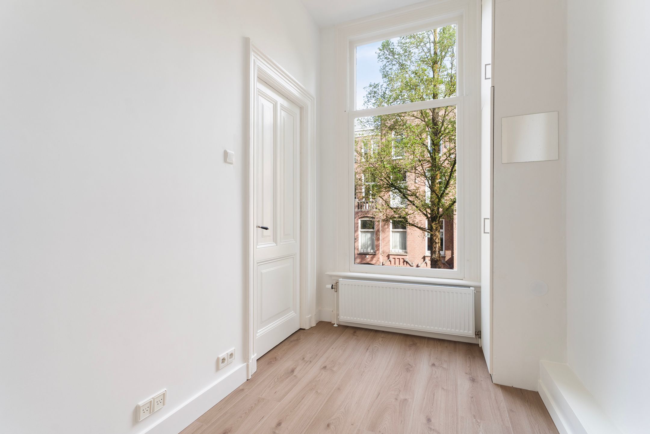 Photo 48 of Frans van Mierisstraat 87-1