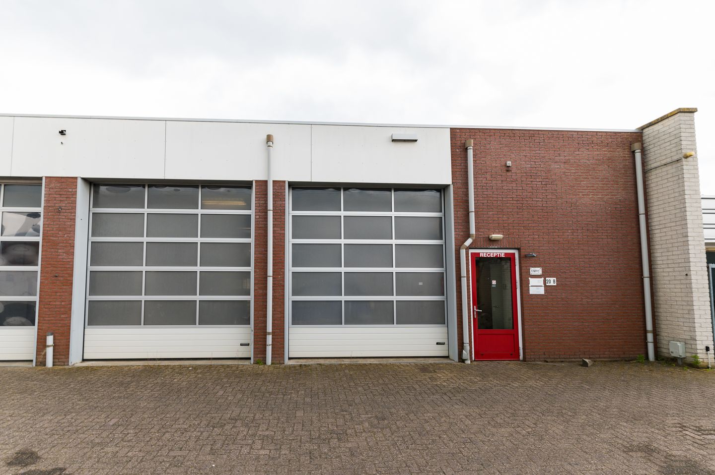 View photo 2 of Broekhuizerstraat 20-B