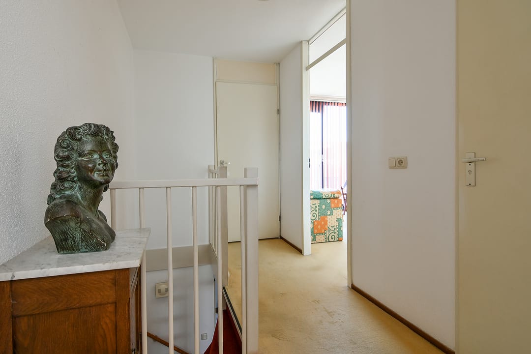 Photo 22 of Singerstraat 12