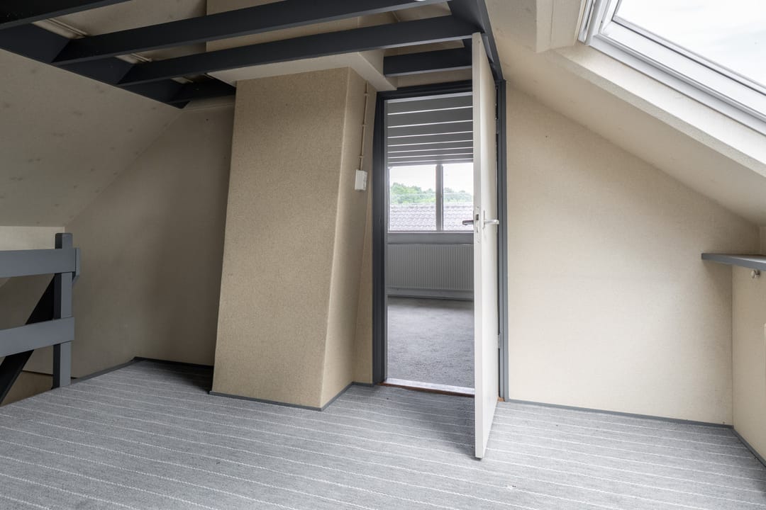 Photo 38 of Verzetstraat 11