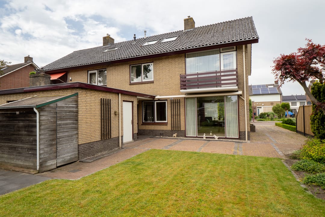 Photo 47 of Verzetstraat 11