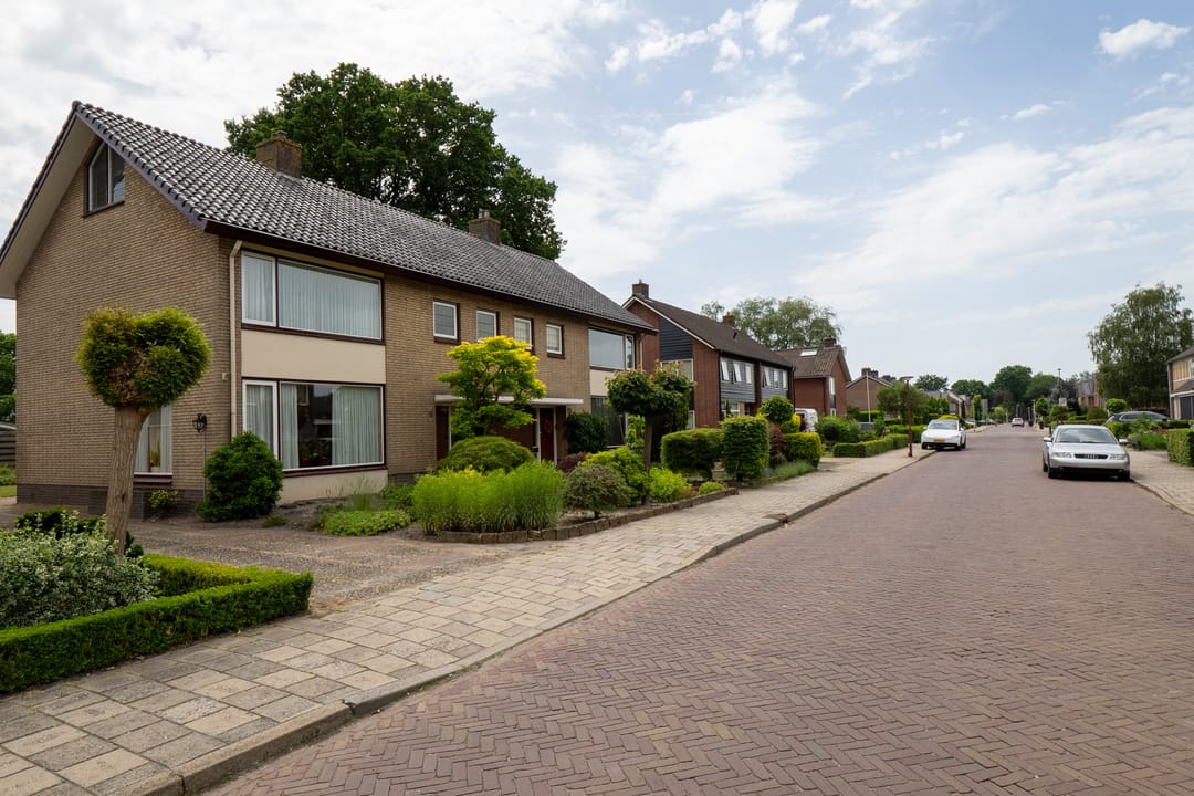 Photo 7 of Verzetstraat 11