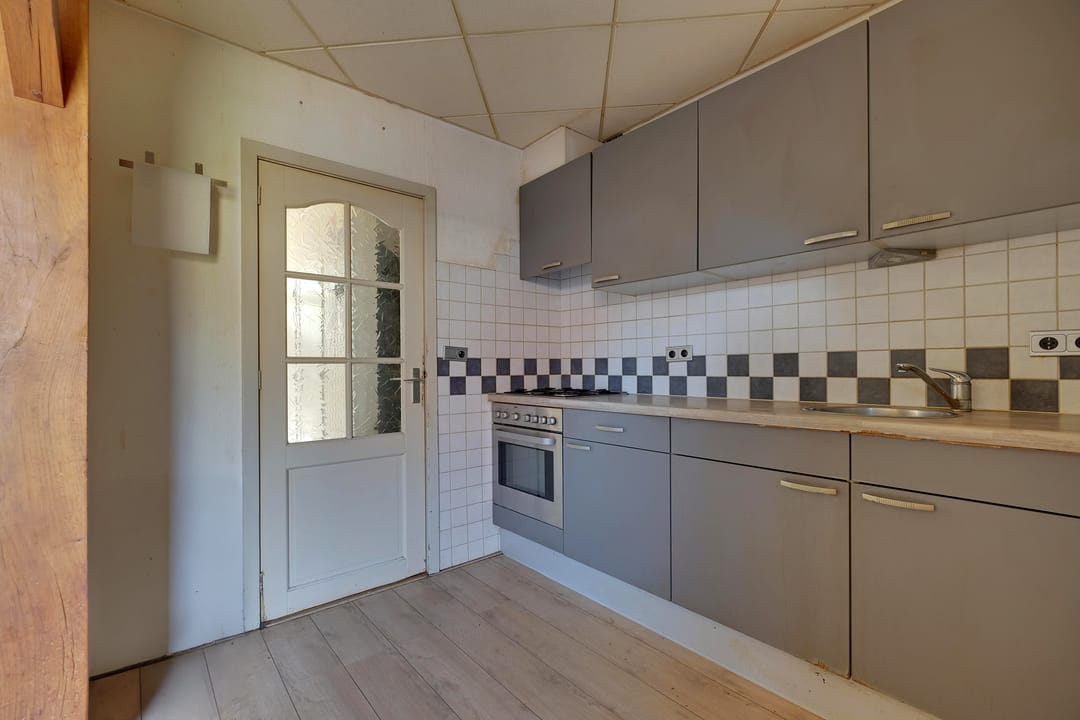 Photo 11 of Diepenbroekstraat 15