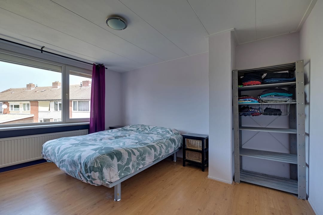 Photo 13 of Diepenbroekstraat 15