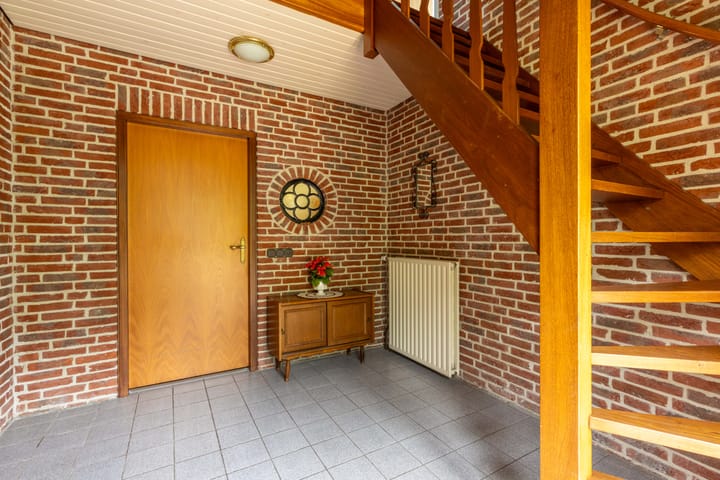 Vrijstaande woning te koop: Kerkweide 37, Kornhorn