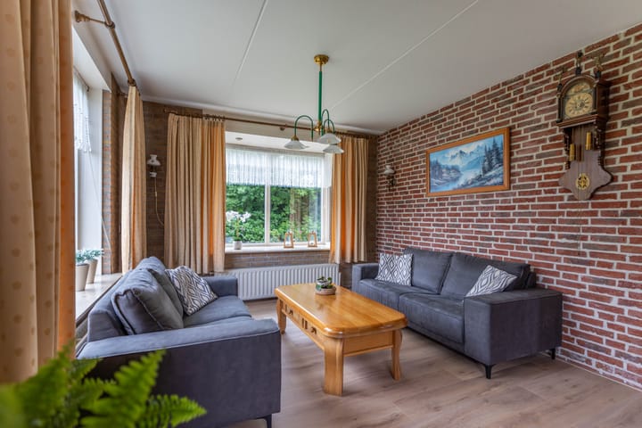 Vrijstaande woning te koop: Kerkweide 37, Kornhorn