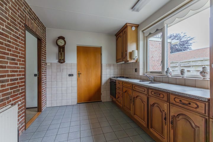 Vrijstaande woning te koop: Kerkweide 37, Kornhorn