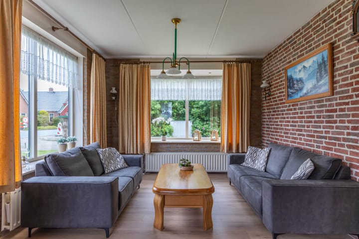 Vrijstaande woning te koop: Kerkweide 37, Kornhorn