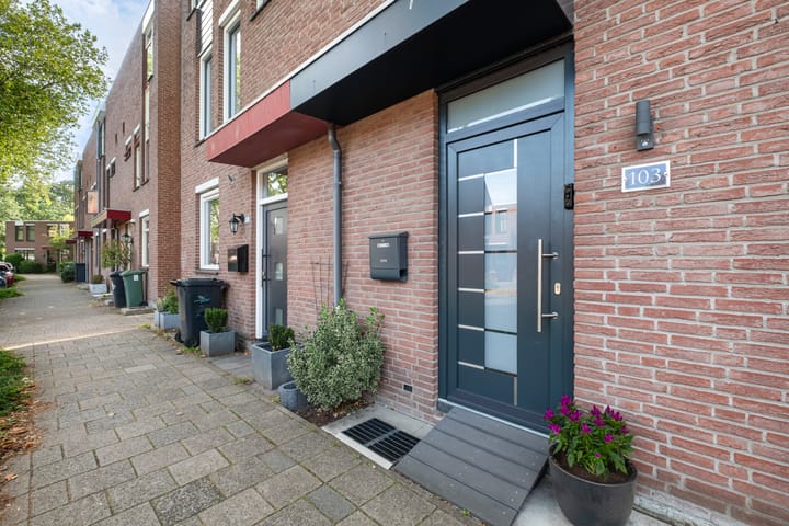 Tussenwoning te koop: Velddreef 103, Zoetermeer