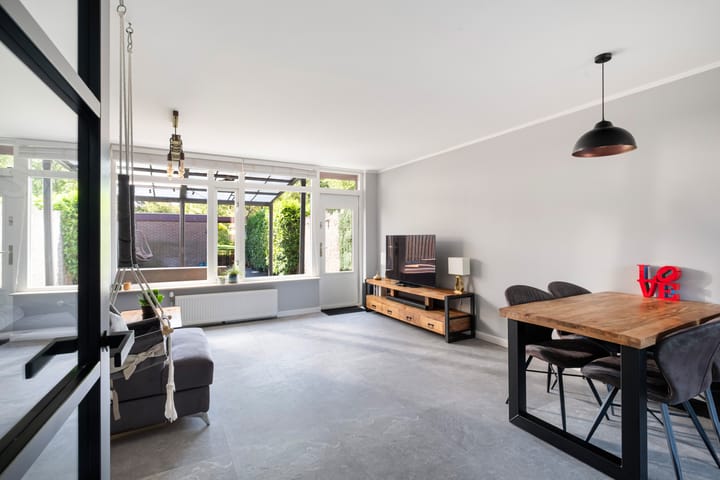 Tussenwoning te koop: Velddreef 103, Zoetermeer