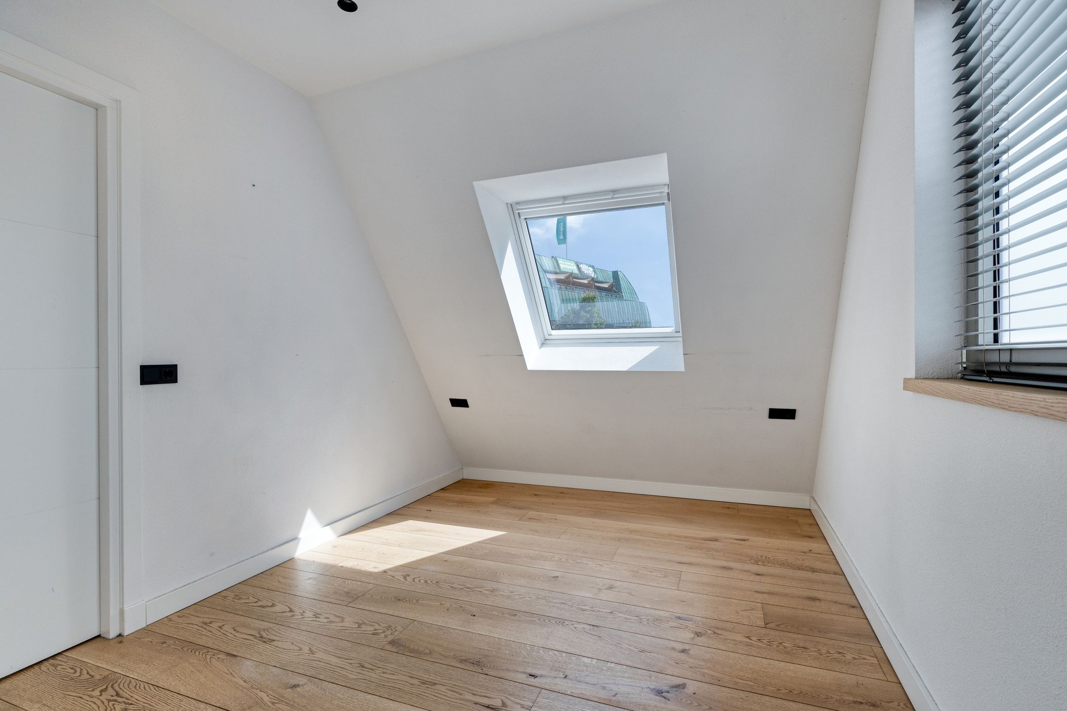 Photo 21 of Margrietstraat 1-J