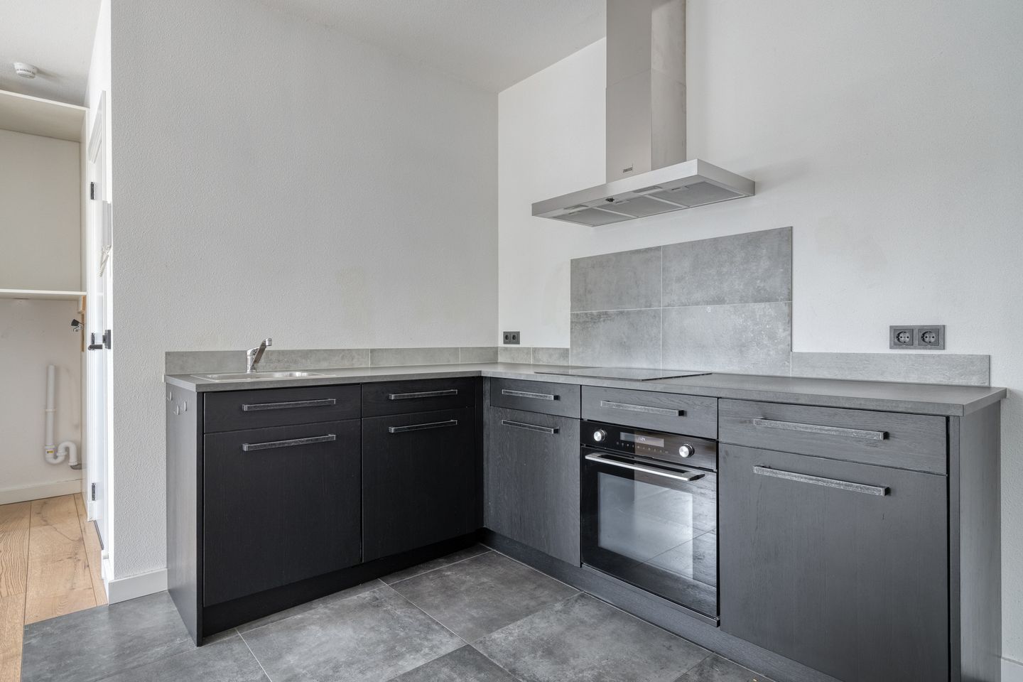 Photo 20 of Margrietstraat 1-J