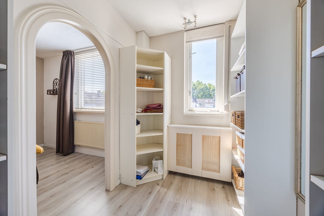 Photo 16 of Groenlostraat 14