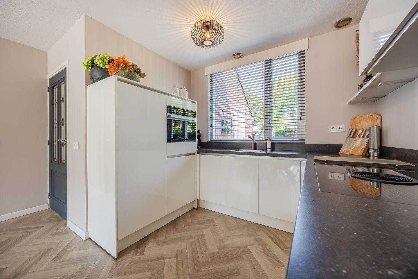 Photo 10 of Groenlostraat 14