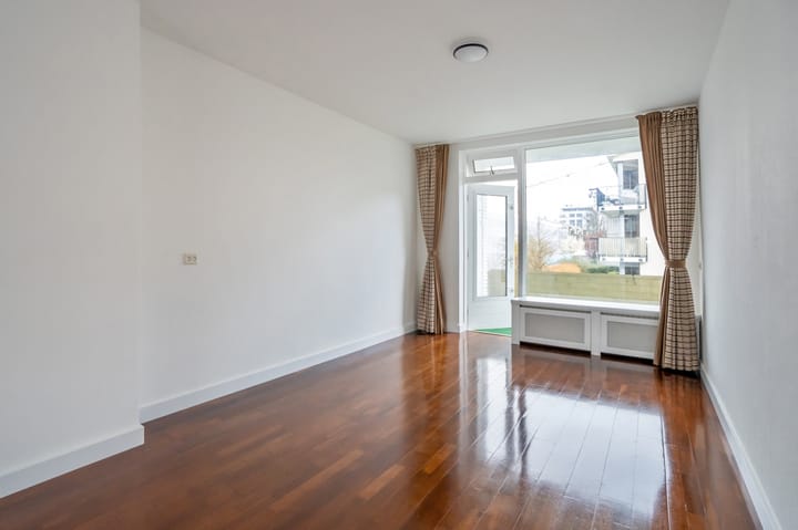Appartement te koop: Koningin Julianalaan 117, Voorburg