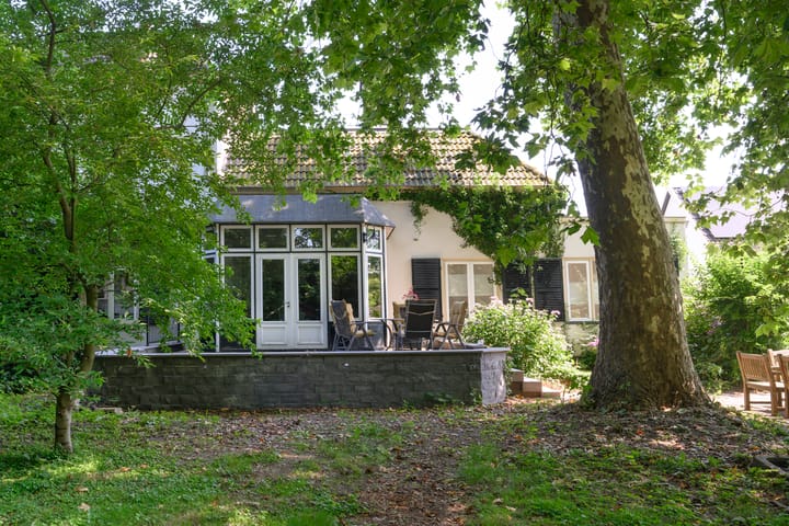 Vrijstaande woning te koop: Arnhemsestraat 81, Leuvenheim