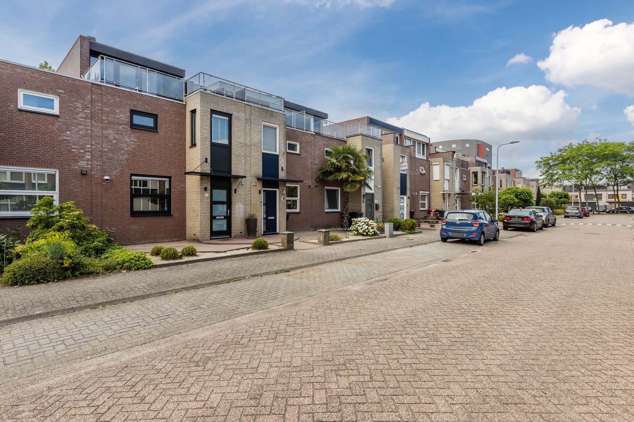 Photo 42 of Randwijkstraat 67