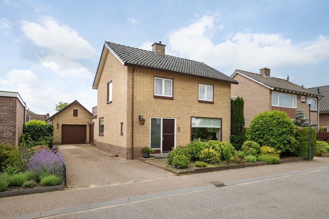 Photo 1 of Adriaen van Ostadestraat 43