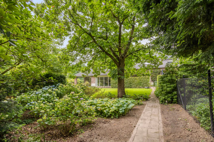 Twee-onder-één-kap te koop: Diederikstraat 63, Gemert