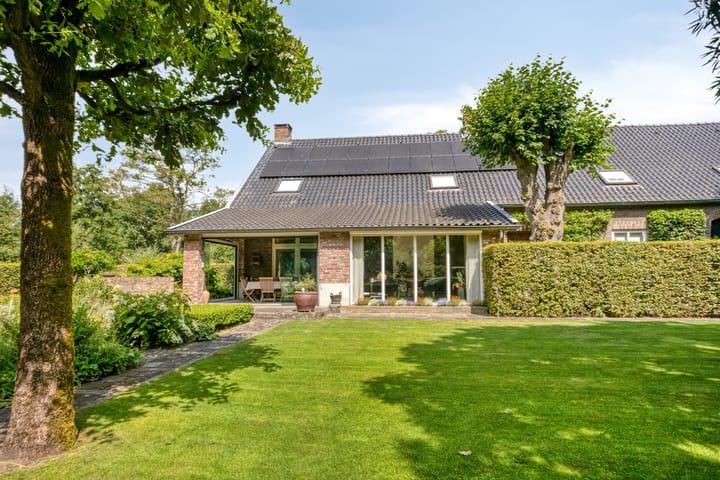 Twee-onder-één-kap te koop: Diederikstraat 63, Gemert