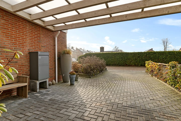 Vrijstaande woning te koop: Albrondariep 8, Uithuizen