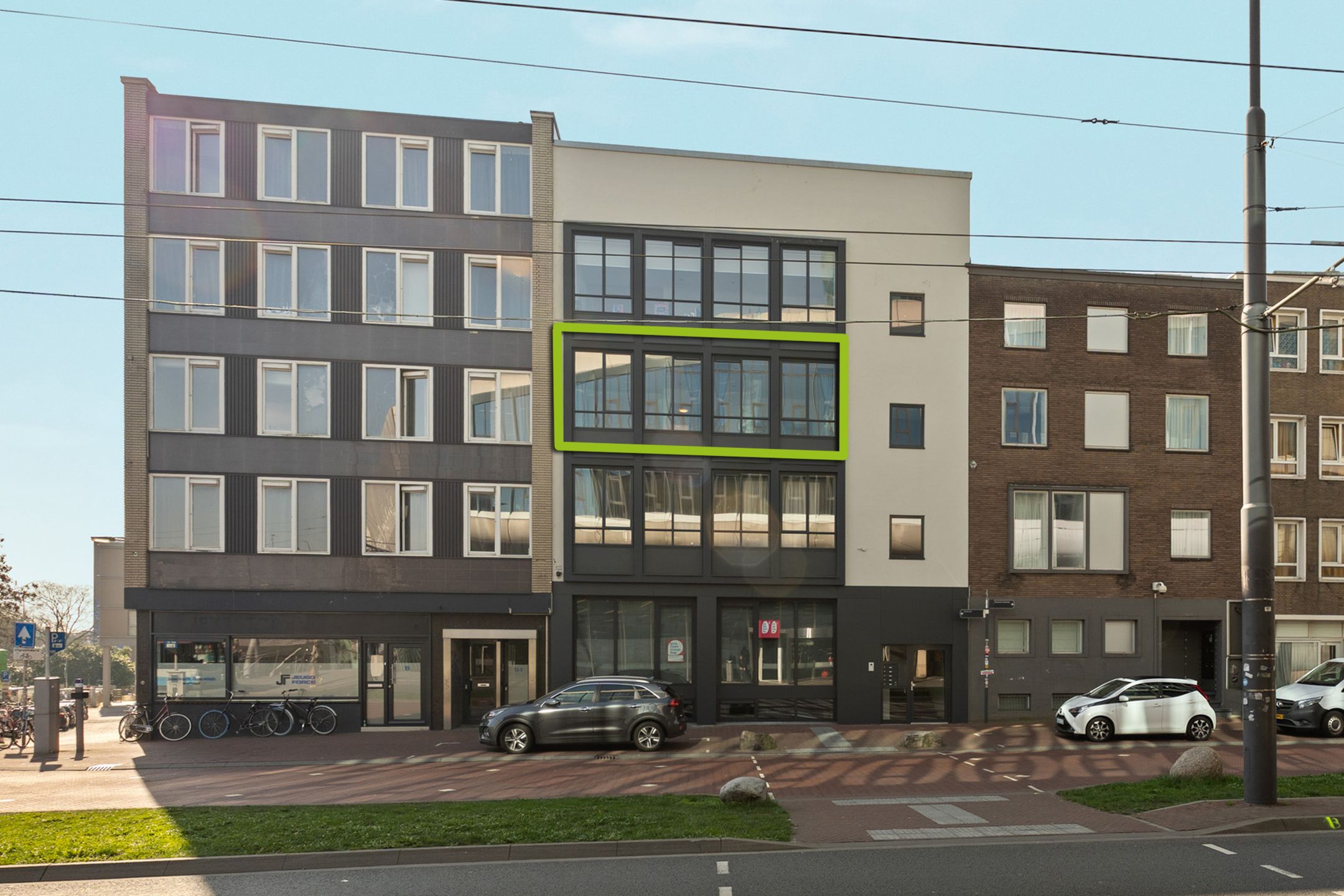 Photo 33 of Stationsplein 14-2