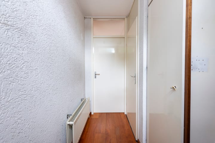 Twee-onder-één-kap te koop: Korenbloemstraat 100, Tilburg