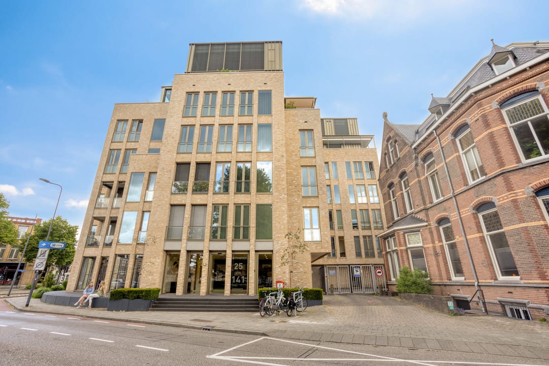 Foto 1 van Emmaplein 107