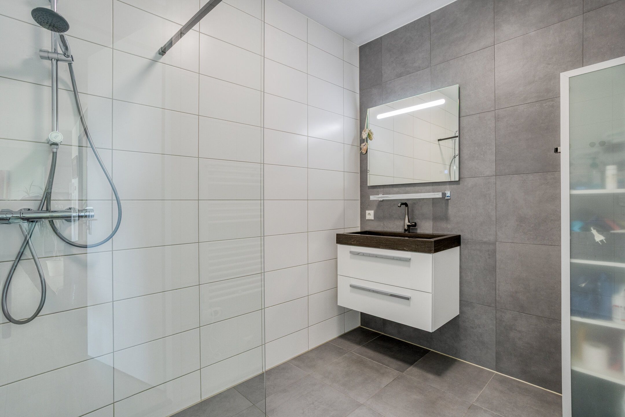 Photo 21 of Frederik Hendriklaan 58-C06